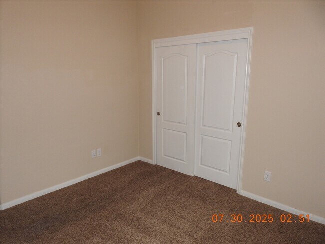 Building Photo - 3667 Raintree Village Dr
