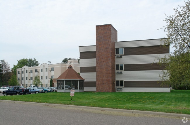 Building Photo - Pine Cone Manor