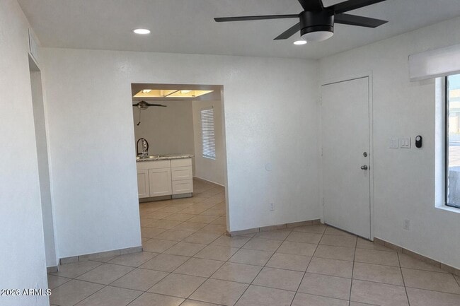 Building Photo - 8819 W Roma Ave