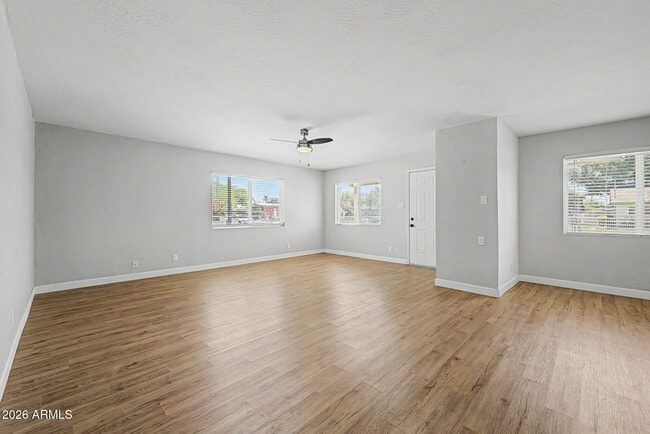 Building Photo - 5938 W Ocotillo Rd