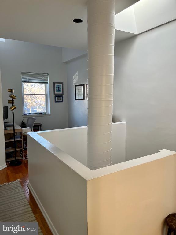 Building Photo - 439 15th St NE