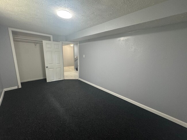 Building Photo - 2 bed 2 bath Bungalow in South Lincoln