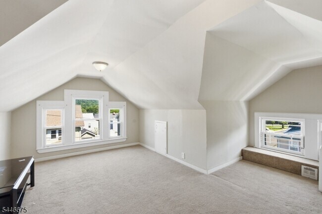 Building Photo - 21 Mildred Terrace