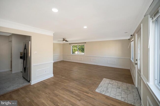 Building Photo - 3890 Mariposa Pl