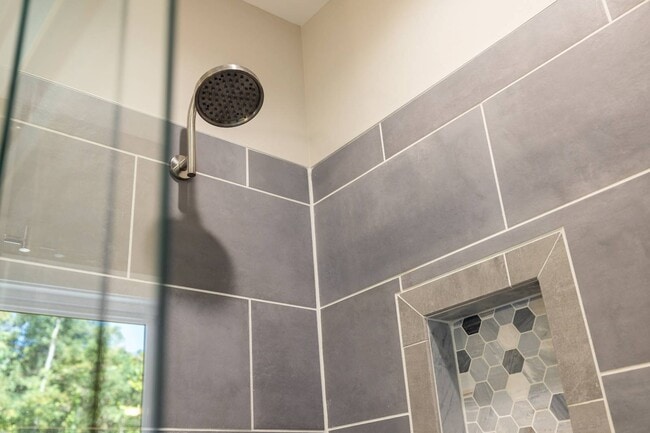 Building Photo - 43 Mcilwee Ln