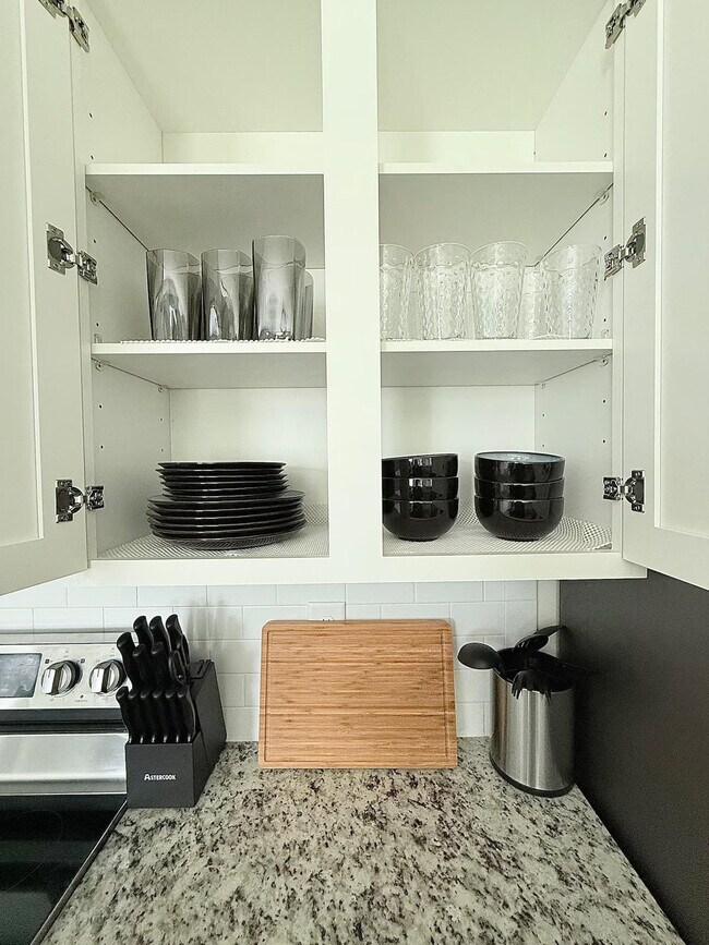 Building Photo - 739 Jacobs Millpond Rd