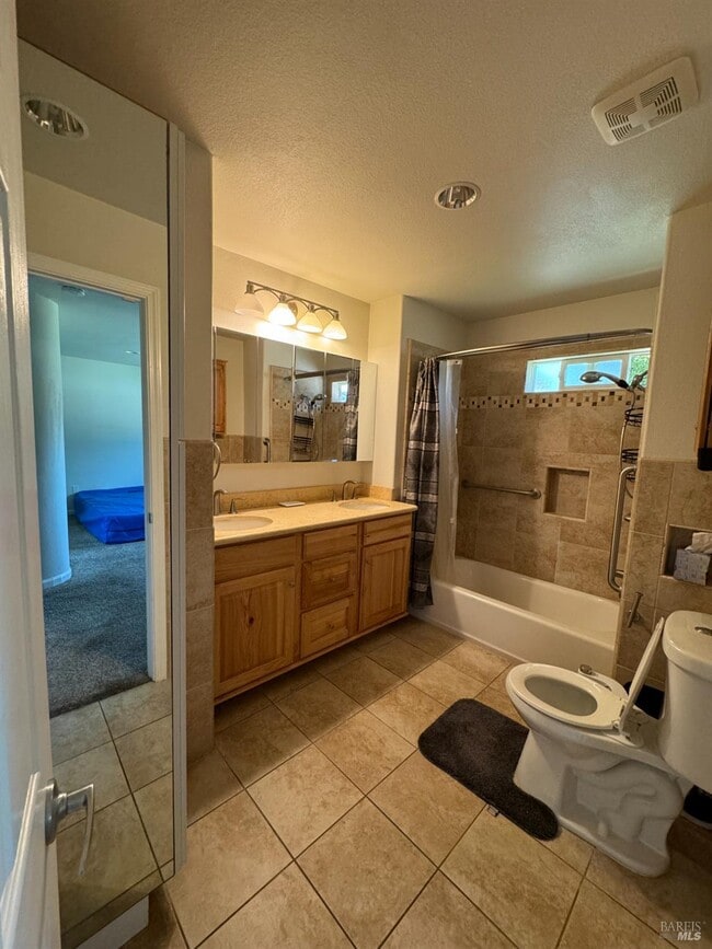 Building Photo - 4845 Marshall Dr