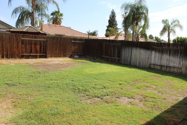 Building Photo - Southwest 5 bed 3 bath home