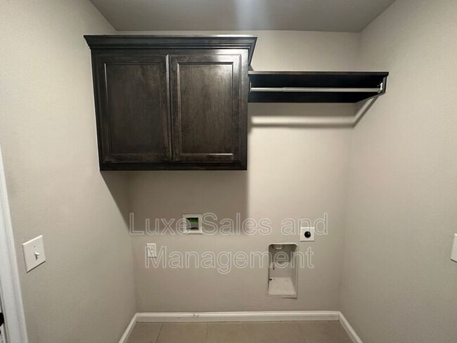 Building Photo - 3404 N W 161st St