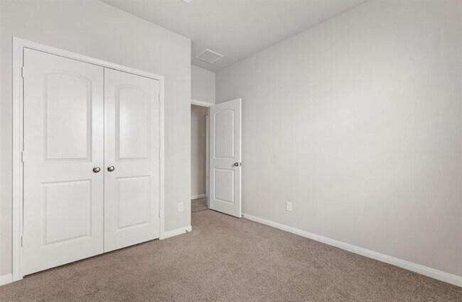 Building Photo - 6222 Prince Pl Dr