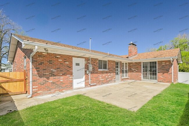 Building Photo - 3152 Rex Ave