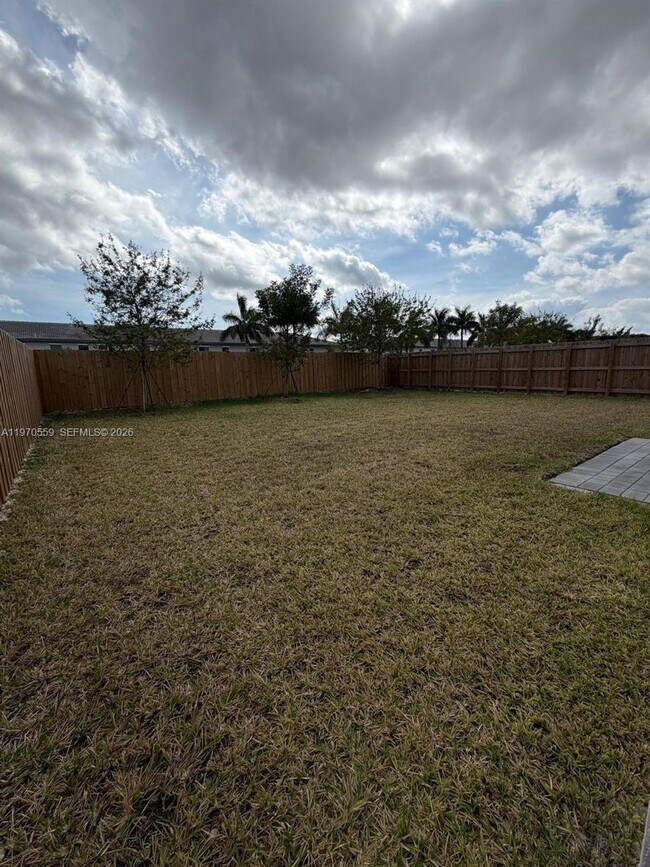 Building Photo - 2638 SE 9th St