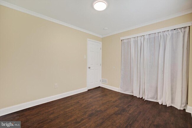 Building Photo - 31 Brookside Ct