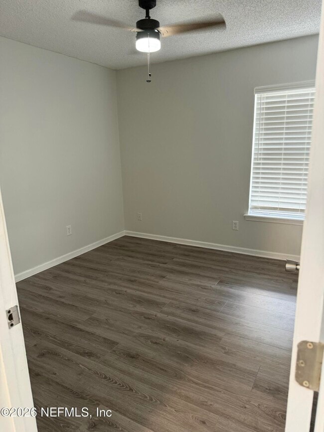 Building Photo - 286 Main St