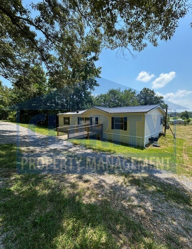 Primary Photo - 3 Bed, 2 Bath Home in Peaceful Setting