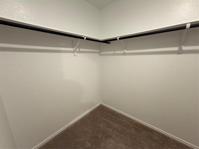 Building Photo - 296 Agate Clf Dr
