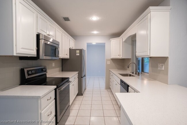 Building Photo - 702 Catfish Creek Rd