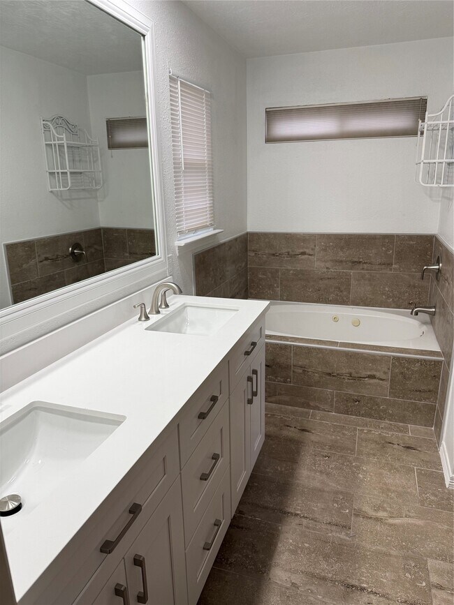 Building Photo - 23702 Spring Dane Dr