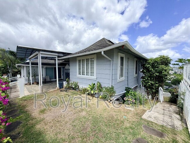 Building Photo - 2013 Kakela Dr
