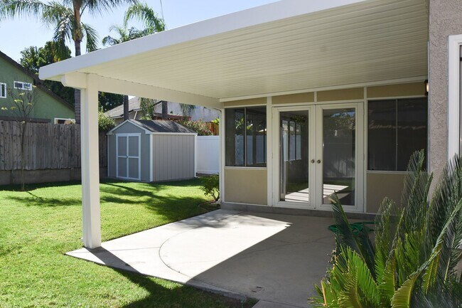 Building Photo - Beautiful 2 Story Home For Rent