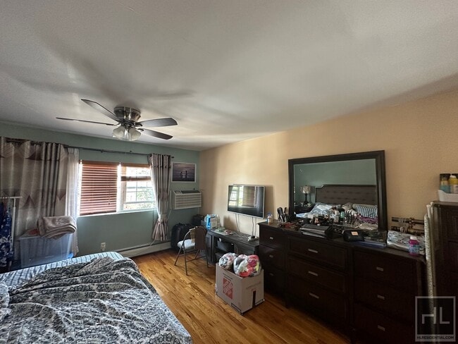 Building Photo - 65 PLACE