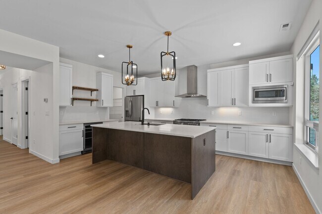 Building Photo - 4bd/2.75ba Seattle Home