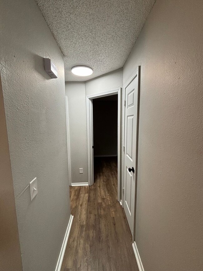 Building Photo - 3401 SW Landau Ct