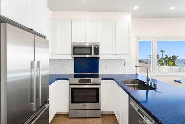 Building Photo - 376 Cliff Dr