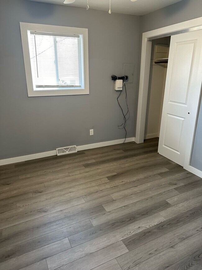 Building Photo - Available Now- Renovated Southside 2BR/1BA...