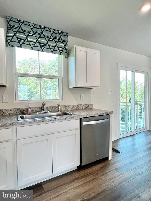 Building Photo - 123 Wye Oak Dr