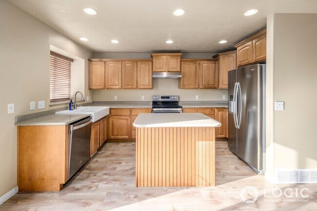 Building Photo - Beautiful Home in Eagle Mountain!