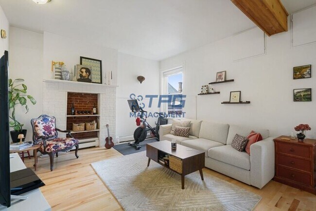 Building Photo - 234 9th St