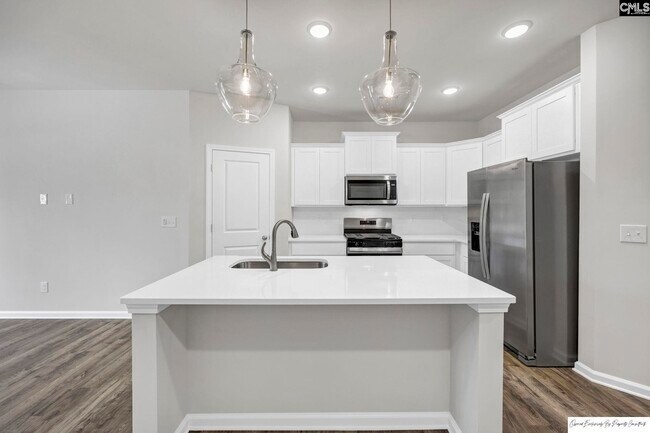 Building Photo - 231 Sunny Hl Dr