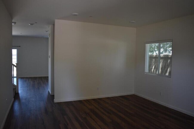 Building Photo - 4297 Freemark Ave