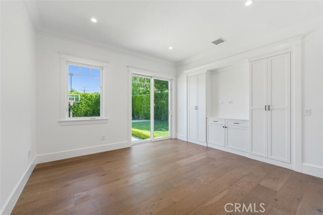 Building Photo - 20701 Dumont St