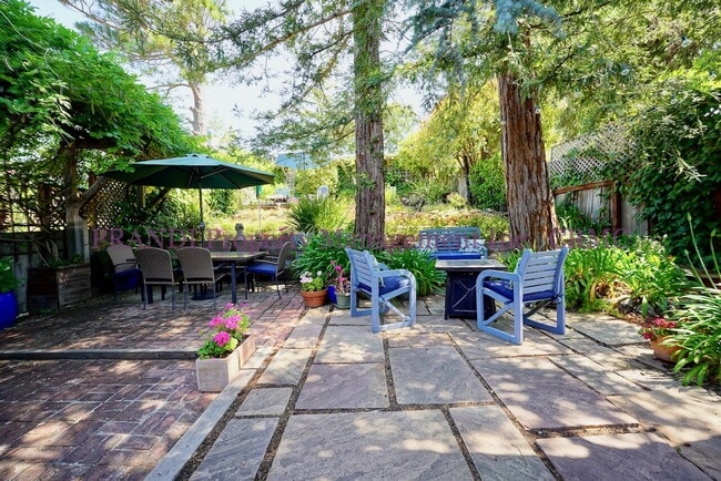 Building Photo - Quality San Anselmo Home Near Parks and Sc...