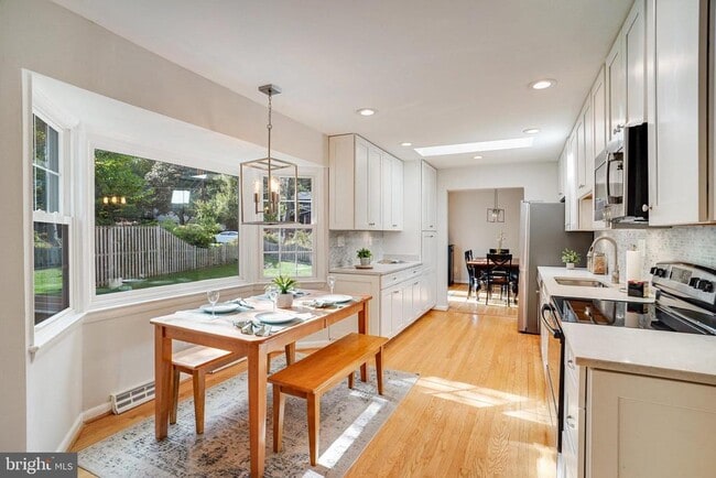 Building Photo - 3300 Prince William Dr