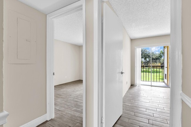 Building Photo - 414 Meadows Cir