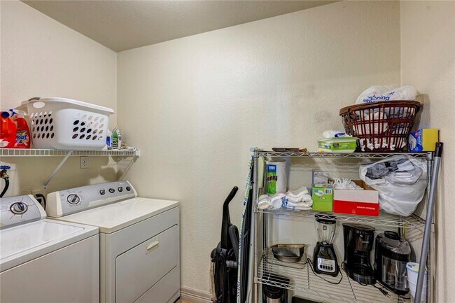 Building Photo - 4109 Lymbar Dr