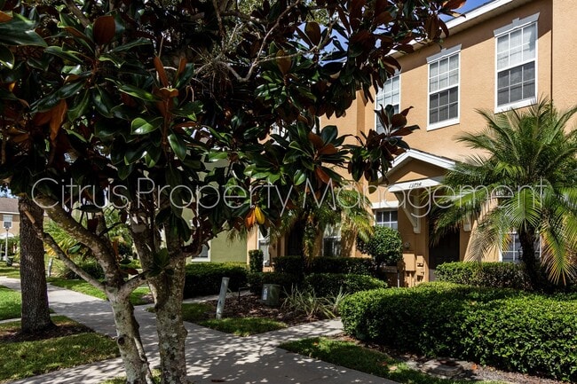 Building Photo - Daniels Landing 2/2.5 Townhome available now!