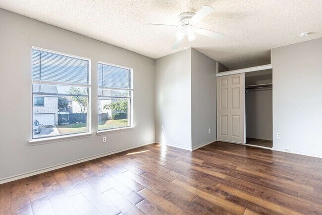 Building Photo - 8423 Parry Path