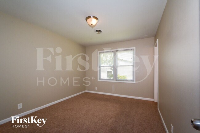 Building Photo - 12465 Larkwood Dr