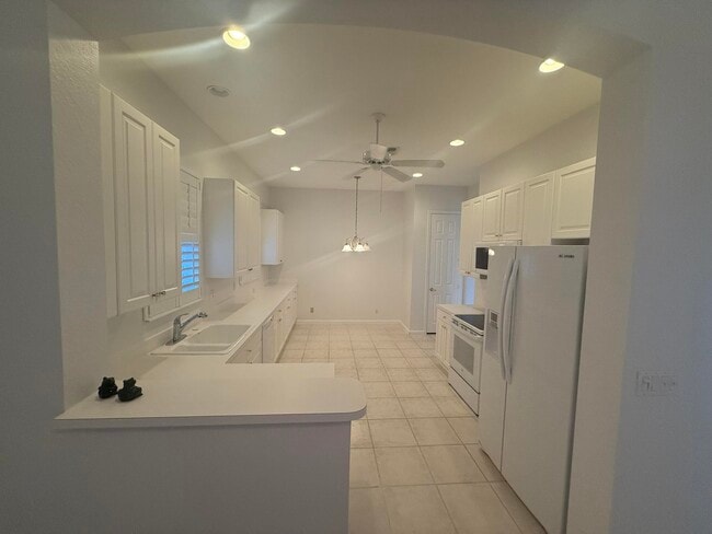 Building Photo - 9041 Bay Harbour Cir