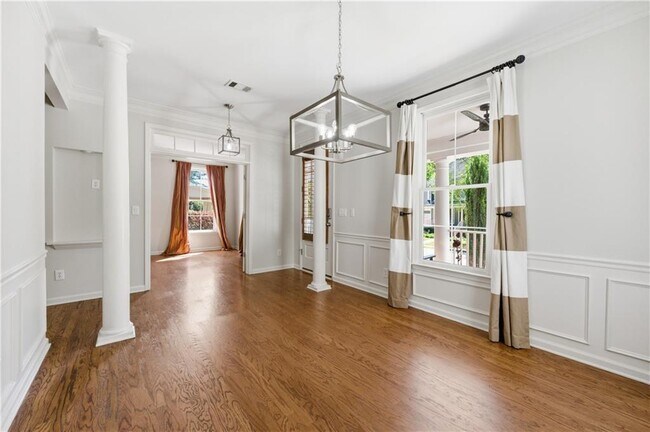 Building Photo - 6421 Crown Forest Ct