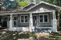 Building Photo - Beautiful Renovated 3 Bedroom/2 Bathroom H...