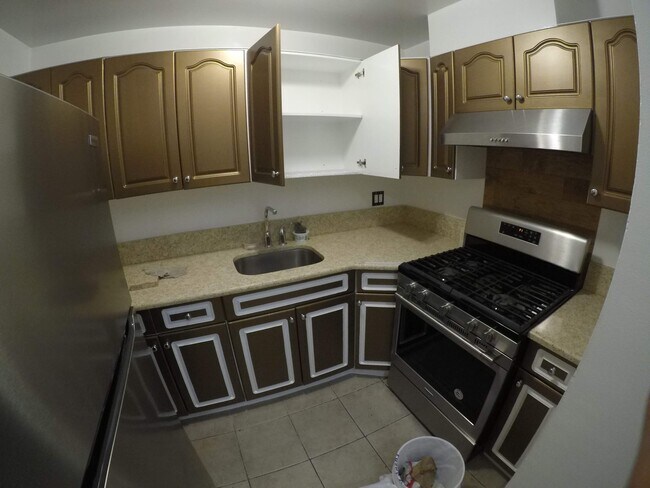 Building Photo - 1495 Gates Ave