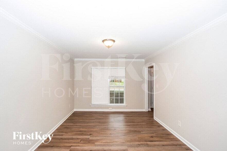 Building Photo - 130 Rusty Nail Dr