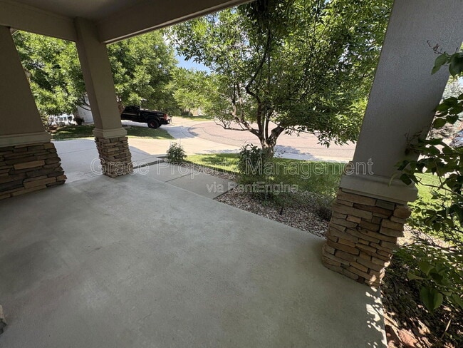 Building Photo - 910 Humboldt Way