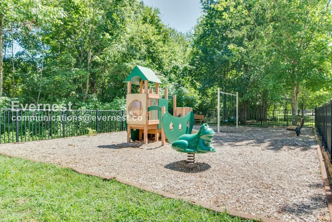 Building Photo - 7232 Althorp Way