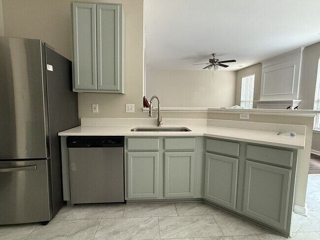 Building Photo - 417 Holland Springs Dr NW